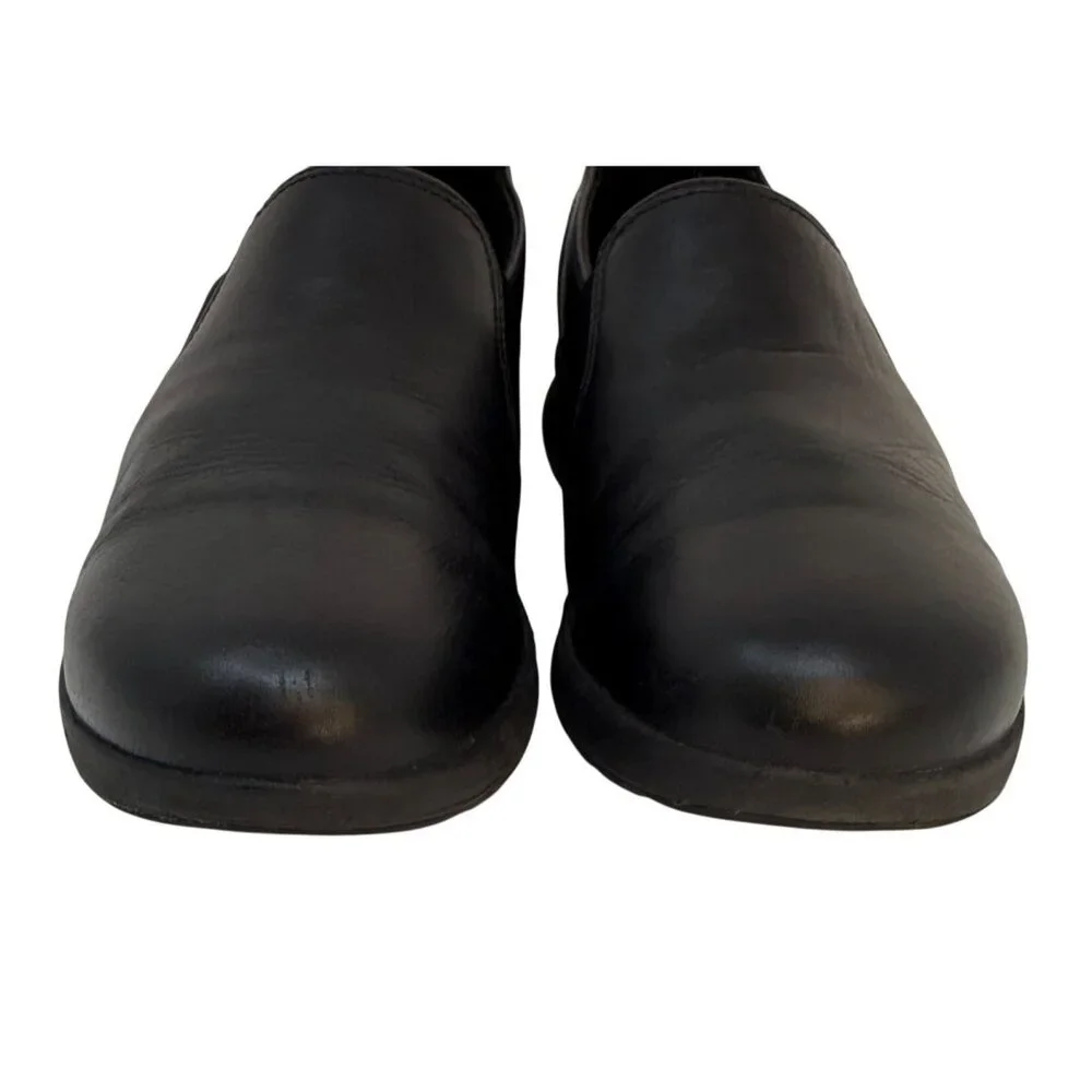 Womens Clarks Black Leather Slip On Un Adorn Step Sneakers‎ sz US 9 M
